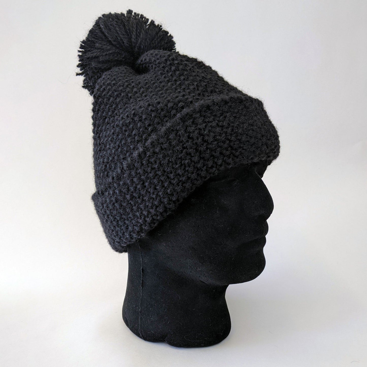 ALPACA WOOL BOBBLE HAT